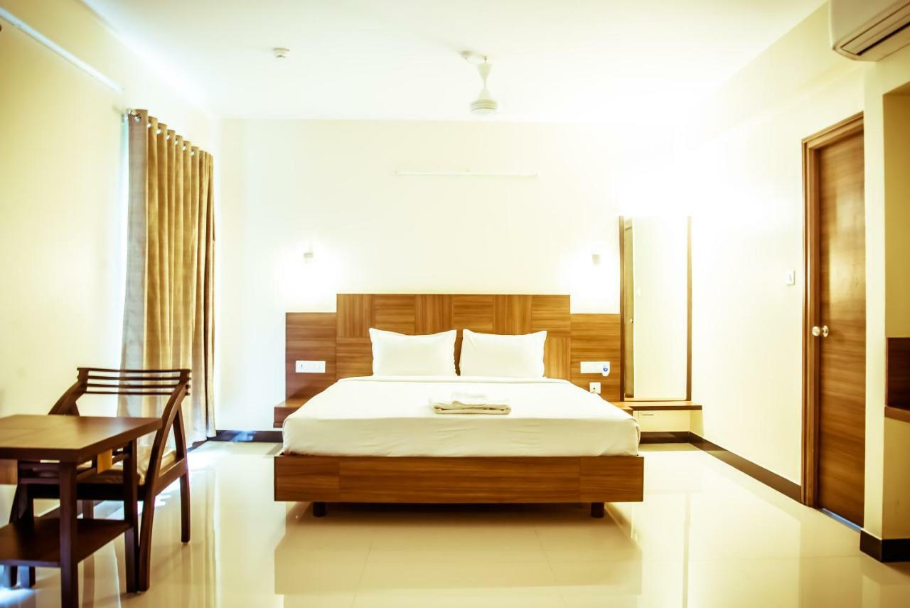 Hotel The Pioneer Visakhapatnam Zewnętrze zdjęcie